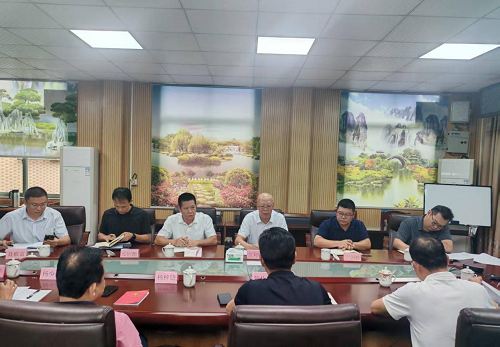 揭陽農(nóng)墾集團(tuán)領(lǐng)導(dǎo)帶隊到大池農(nóng)場召開2025年第三季度經(jīng)營分析會.png